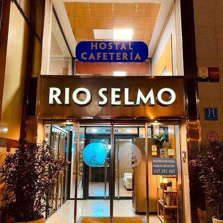 Hostal Rio Selmo Ponferrada Exterior foto